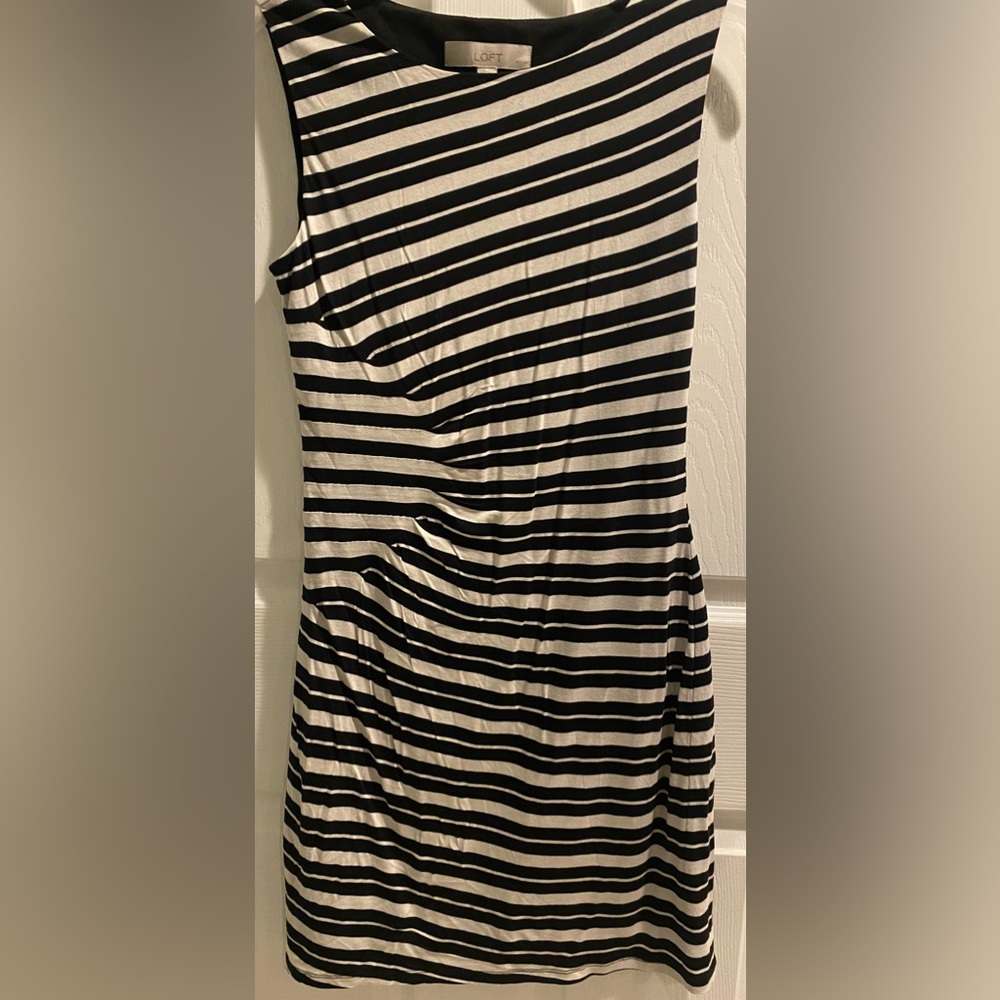 LOFT sleeveless petite bodycon dress, size Small.